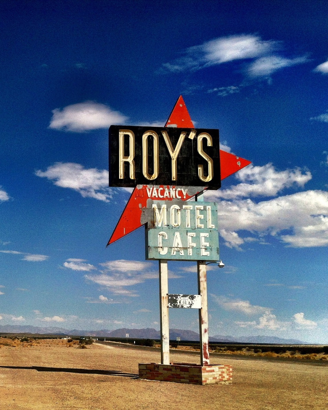 Roy's Cafe sign in Amboy 